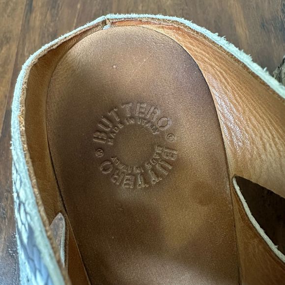 BUTTERO Slip On Open Toe Wedge Sandals in Leather Snakeskin - Picture 8 of 10